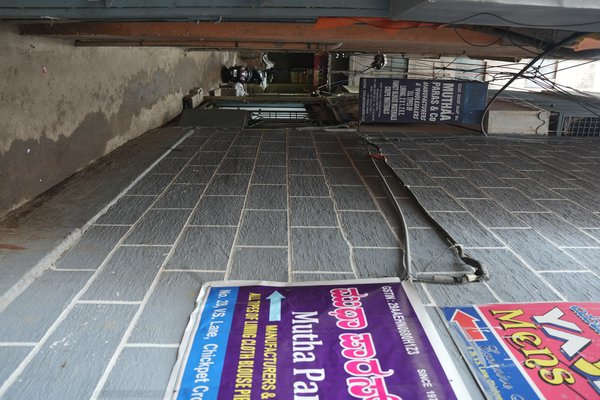 Showroom & Store View 8