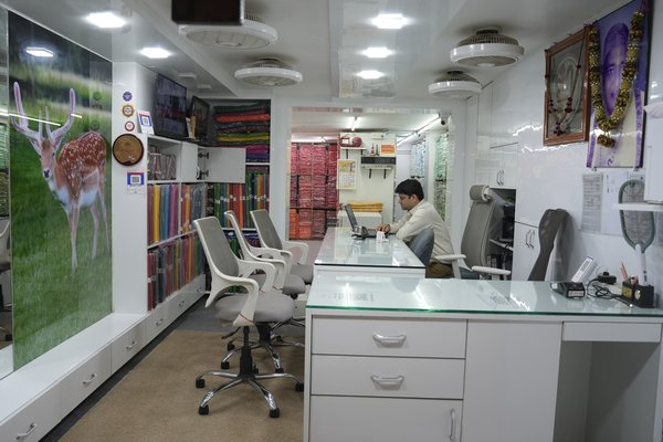 Showroom & Store View 9