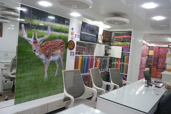 Showroom & Store View 10